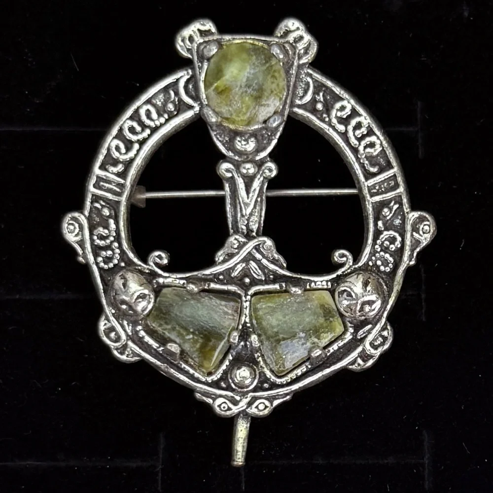 Ornate Green Accent Brooch Pendant Convertible Old World Statement Jewelry